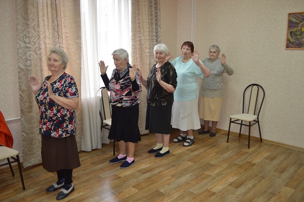 В ОБСУСО дом-интернате для ветеранов войны и труда «Лесное» прошло очередное занятие в классе Танцевальной терапии. 